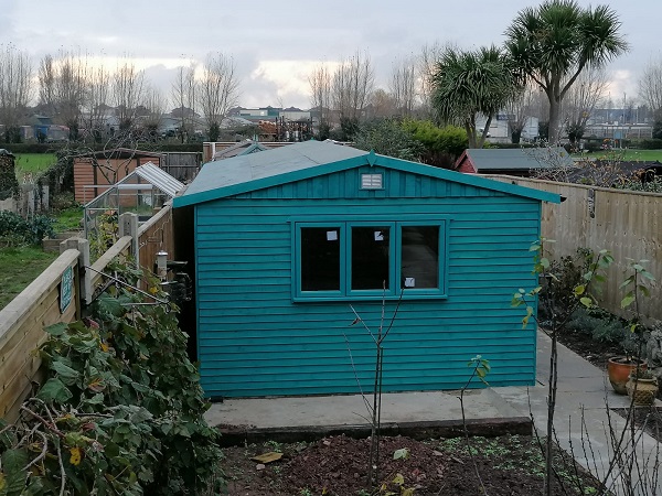 I34-Endless-Swimming-Pool-Enclosure