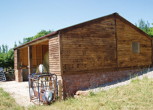 J24-1 wooden green oak barn